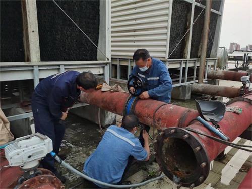 玻璃鋼冷卻塔都有哪些地方需要清理(玻璃鋼冷卻塔清洗包括什么)